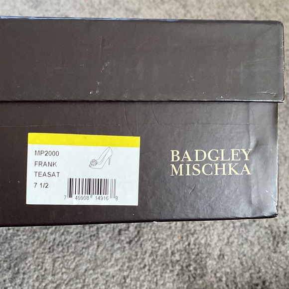 Badgley Mischka “Frank Teasat” 7.5 Satin Green Heel Open toe pump - Picture 8 of 8